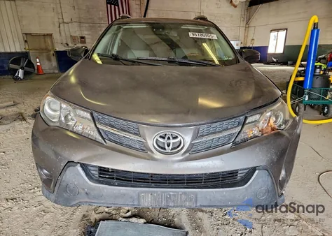 2015 Toyota Rav4 Le z USA, uszkodzony, nr VIN 2T3ZFREV6FW160631